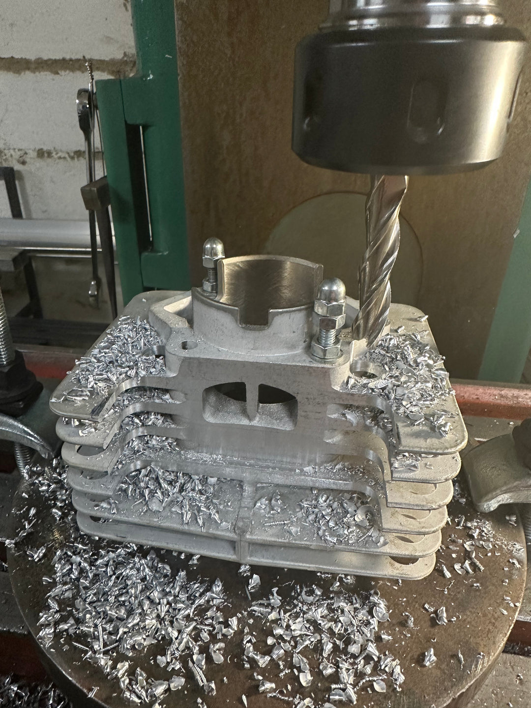Simson Membrankasten Aussparung am Zylinder Fräsen